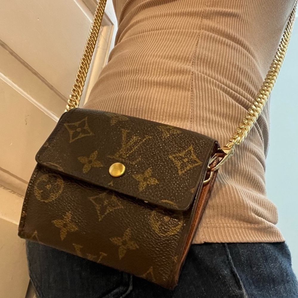 Louis Vuitton Elise Trifold Wallet transformed into 4 way bag! - Picture 12 of 12